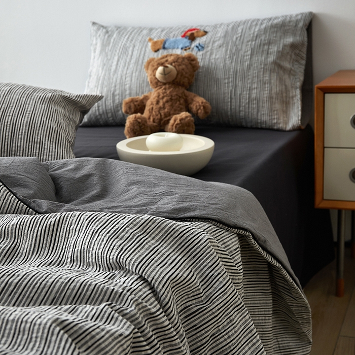 91家纺网 家纺一手货源 找家纺 怡家居 2025新款色织大提花腊肠狗夏被夏凉被空调被四件套 夏被-黑条腊肠狗