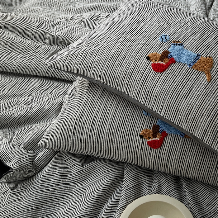 91家纺网 家纺一手货源 找家纺 怡家居 2025新款色织大提花腊肠狗夏被夏凉被空调被四件套 夏被-黑条腊肠狗