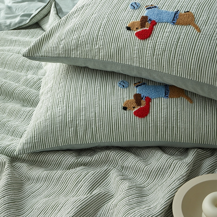 91家纺网 家纺一手货源 找家纺 怡家居 2025新款色织大提花腊肠狗夏被夏凉被空调被四件套 夏被-绿条腊肠狗