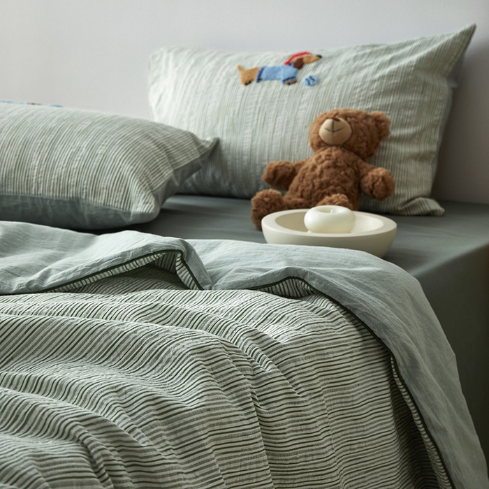 91家纺网 家纺一手货源 找家纺 怡家居 2025新款色织大提花腊肠狗夏被夏凉被空调被四件套 夏被-绿条腊肠狗