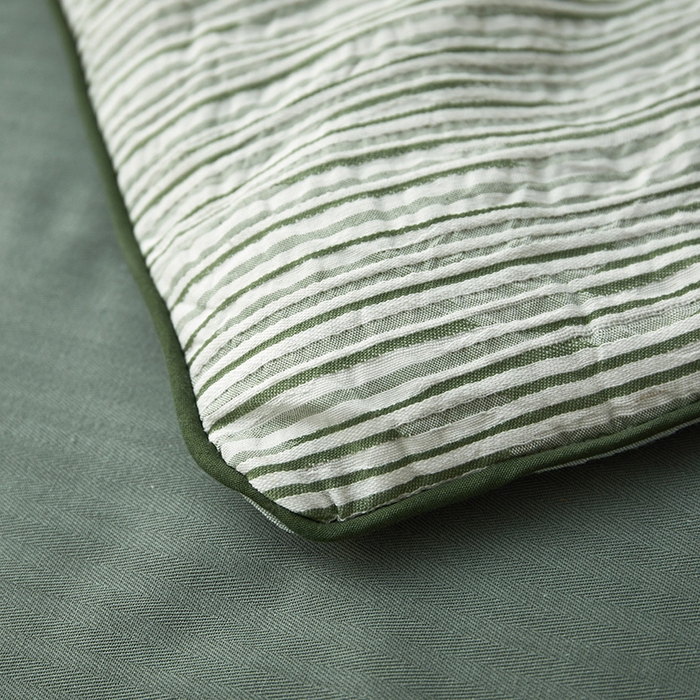 91家纺网 家纺一手货源 找家纺 怡家居 2025新款色织大提花腊肠狗夏被夏凉被空调被四件套 夏被-绿条腊肠狗