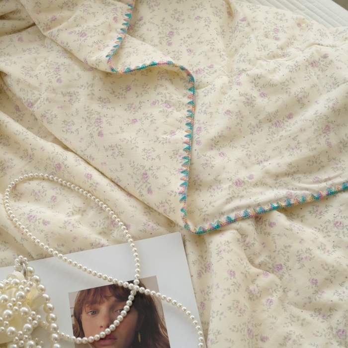 91家纺网 家纺一手货源 找家纺 洋铭区（原狠狠爱） 2025新款贝壳彩边双层纱夏被被子被芯 紫花枝