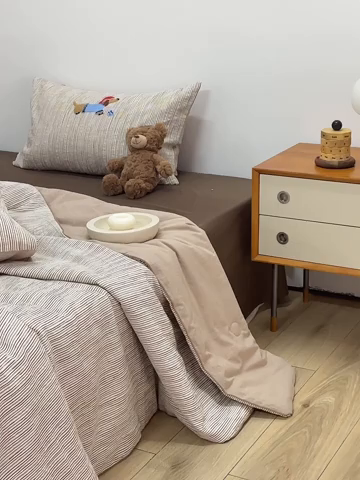 91家纺网 家纺一手货源 找家纺 怡家居 2025新款色织大提花腊肠狗夏被夏凉被空调被四件套 夏被-咖条腊肠狗