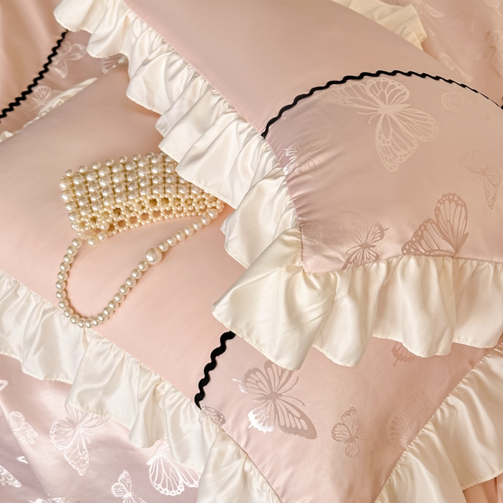 91家纺网 家纺一手货源 找家纺 米彩家纺 2025新款A类水洗真丝亮光浮雕洛丽塔夏被夏凉被空调被四件套 金香槟