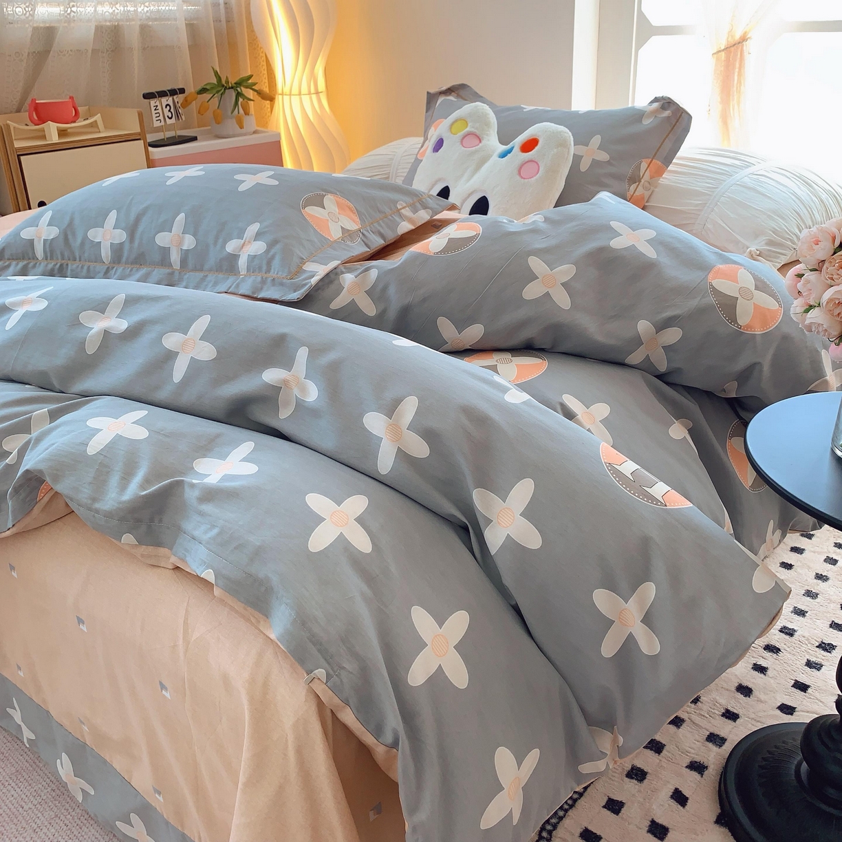 91家纺网 家纺一手货源 找家纺 莱豫家纺 2025新款亲肤舒适小清新印花全棉纯棉四件套-第二批 巴黎世家灰