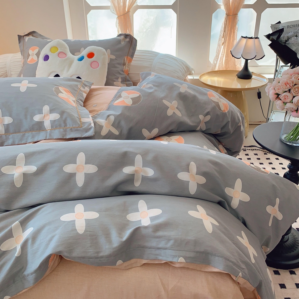 91家纺网 家纺一手货源 找家纺 莱豫家纺 2025新款亲肤舒适小清新印花全棉纯棉四件套-第二批 巴黎世家灰