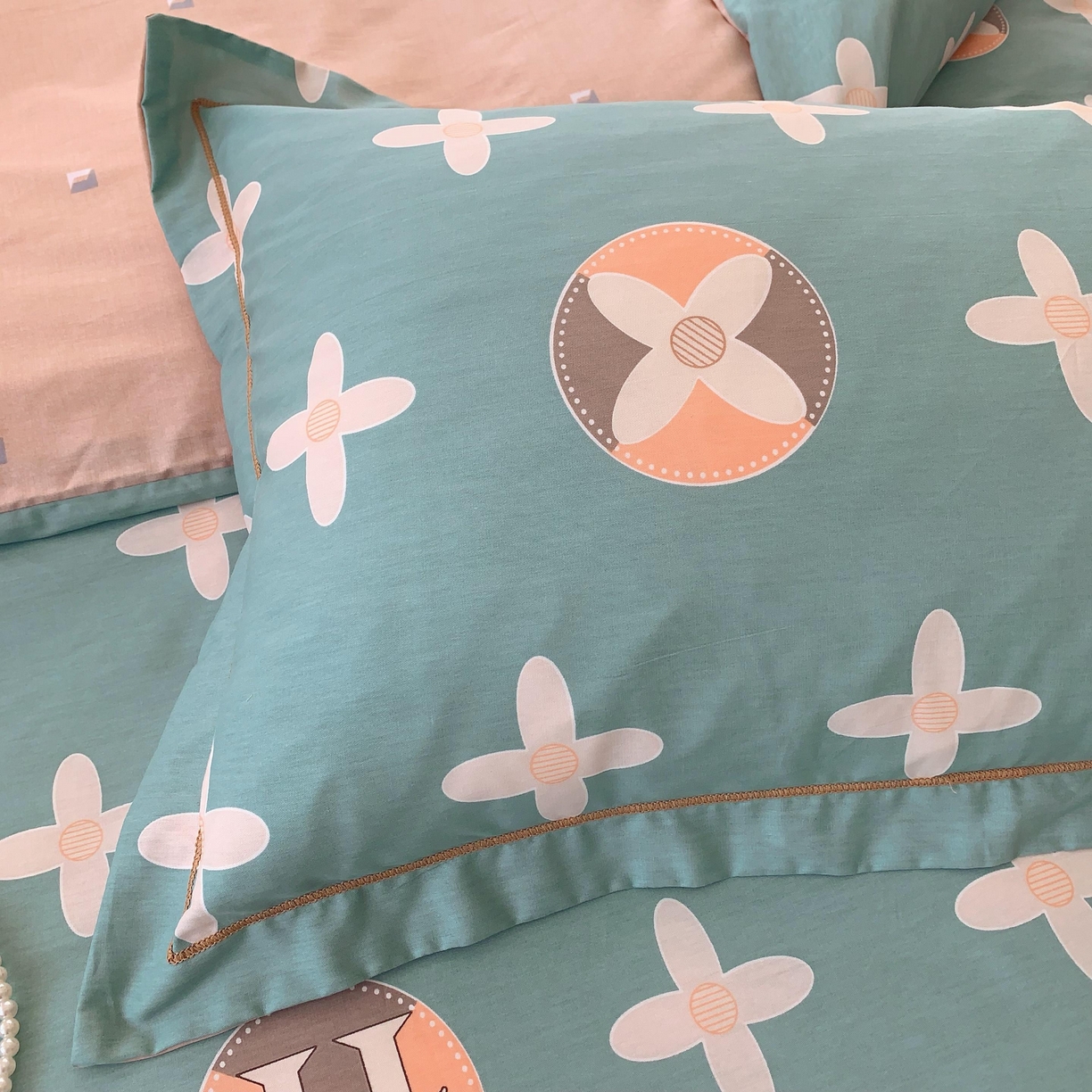 91家纺网 家纺一手货源 找家纺 莱豫家纺 2025新款亲肤舒适小清新印花全棉纯棉四件套-第二批 巴黎世家绿