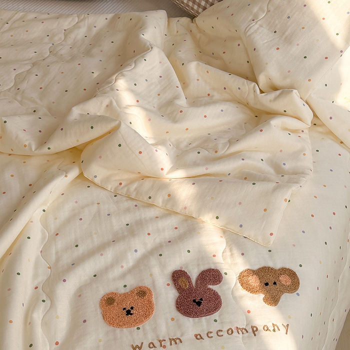 91家纺网 家纺一手货源 找家纺 洋铭区（原狠狠爱） 2025新款双层纱毛巾绣夏被夏凉被空调被 淘淘兔