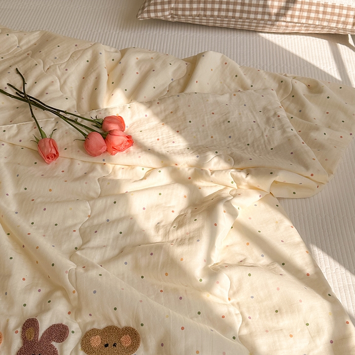 91家纺网 家纺一手货源 找家纺 洋铭区（原狠狠爱） 2025新款双层纱毛巾绣夏被夏凉被空调被 淘淘兔