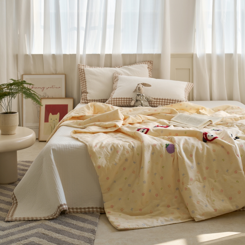 91家纺网 家纺一手货源 找家纺 洋铭区（原狠狠爱） 2025新款双层纱毛巾绣夏被夏凉被空调被 水果乐园