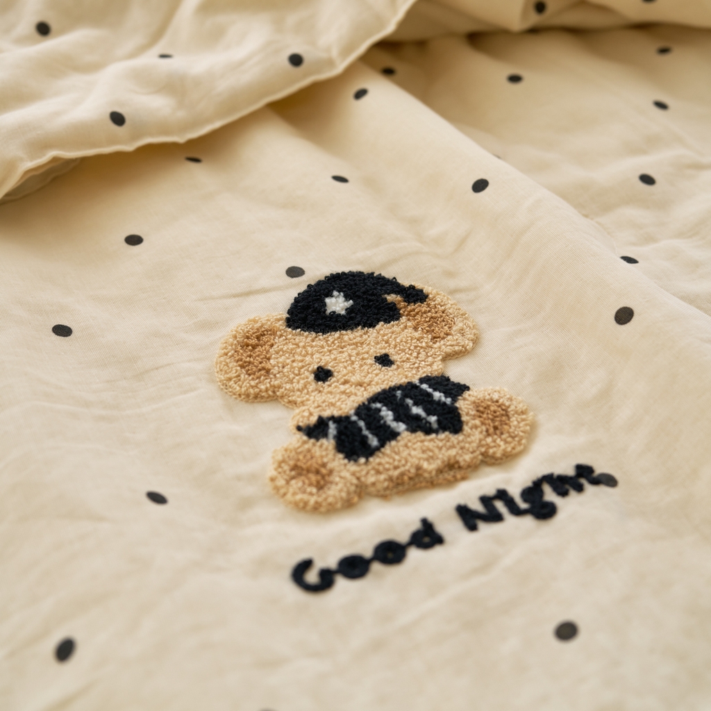 91家纺网 家纺一手货源 找家纺 洋铭区（原狠狠爱） 2025新款双层纱毛巾绣夏被夏凉被空调被 童话熊