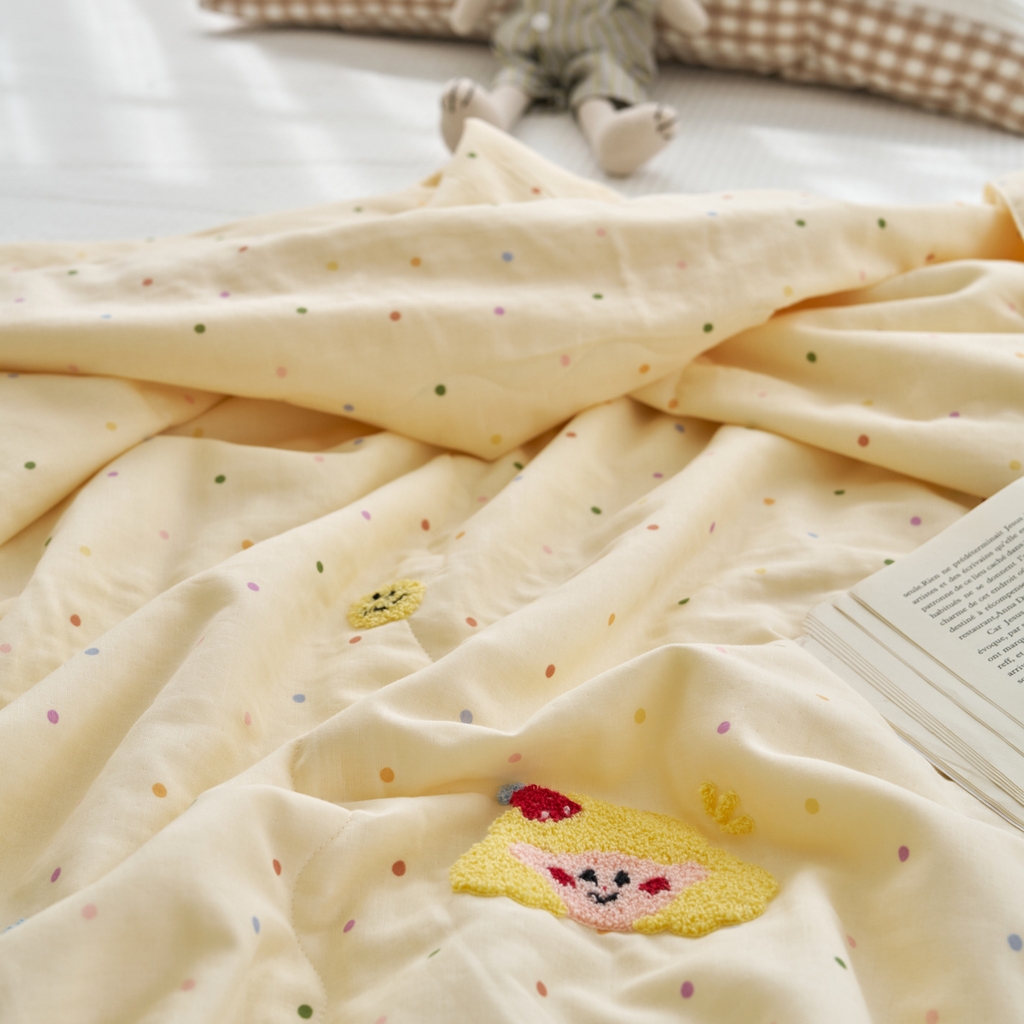 91家纺网 家纺一手货源 找家纺 洋铭区（原狠狠爱） 2025新款双层纱毛巾绣夏被夏凉被空调被 小仙女