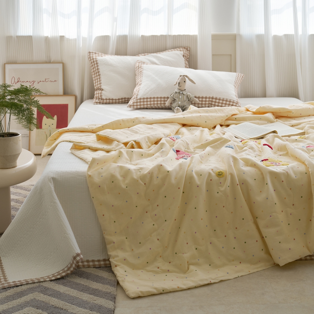 91家纺网 家纺一手货源 找家纺 洋铭区（原狠狠爱） 2025新款双层纱毛巾绣夏被夏凉被空调被 小仙女