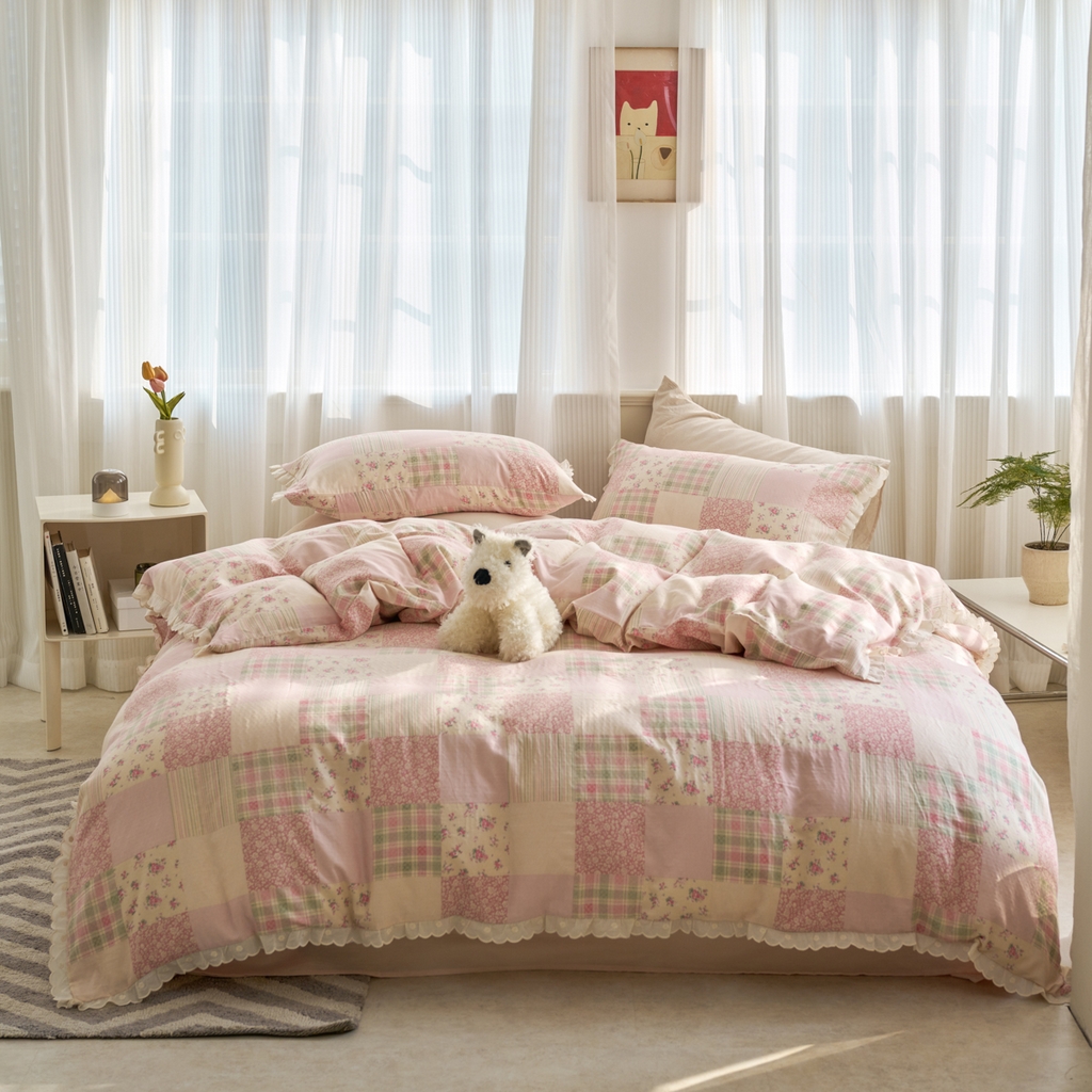 91家纺网 家纺一手货源 找家纺 洋铭区（原狠狠爱） 2025新款花边全棉双层纱四件套 花茶粉格