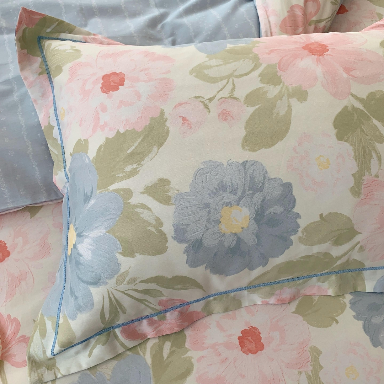 91家纺网 家纺一手货源 找家纺 莱豫家纺 2025新款亲肤舒适小清新印花全棉纯棉四件套-第二批 魅影