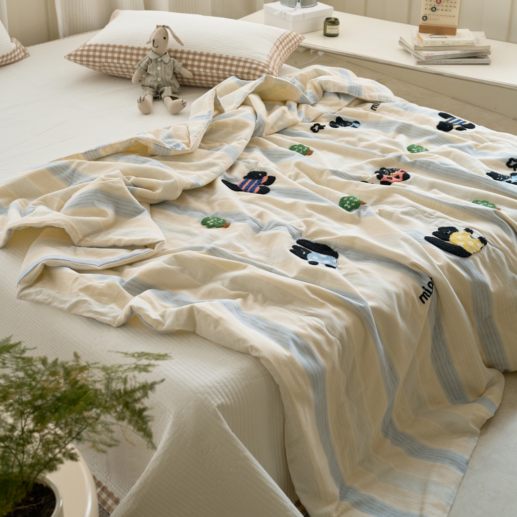 91家纺网 家纺一手货源 找家纺 洋铭区（原狠狠爱） 2025新款双层纱毛巾绣夏被夏凉被空调被 告白小猫