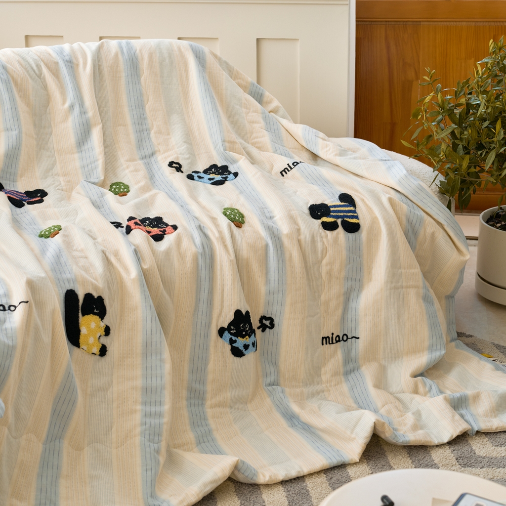 91家纺网 家纺一手货源 找家纺 洋铭区（原狠狠爱） 2025新款双层纱毛巾绣夏被夏凉被空调被 告白小猫