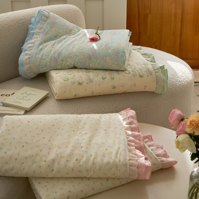 91家纺网 家纺一手货源 找家纺 洋铭区（原狠狠爱） 2025新款A类双层纱双层花边款系列夏被夏凉被空调被 叠拍图