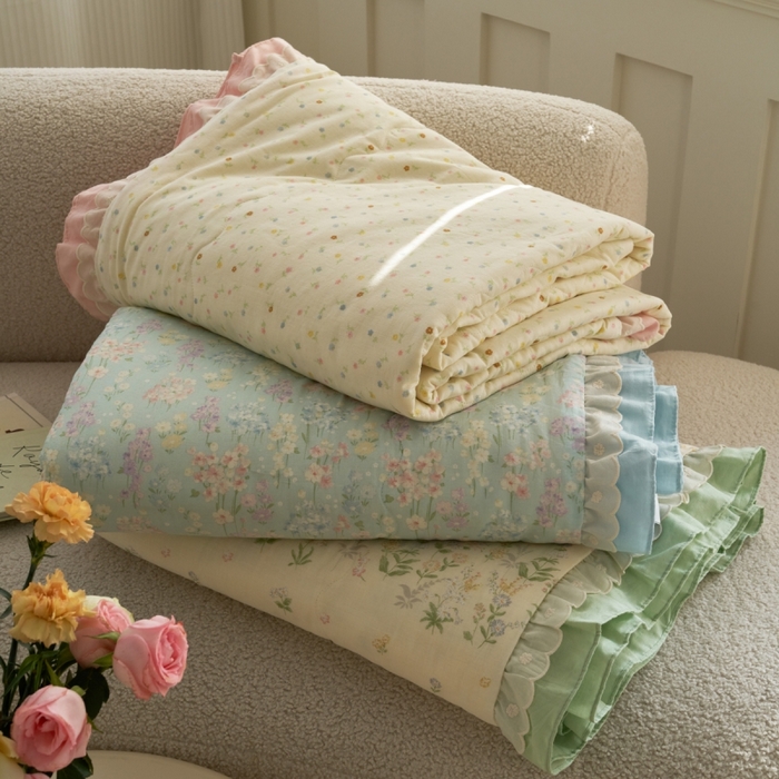 91家纺网 家纺一手货源 找家纺 洋铭区（原狠狠爱） 2025新款A类双层纱双层花边款系列夏被夏凉被空调被 叠拍图