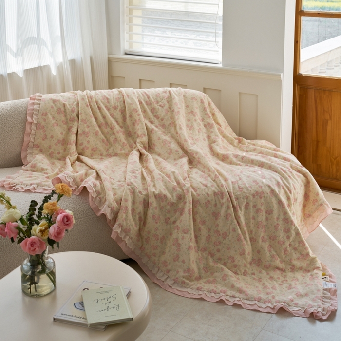 91家纺网 家纺一手货源 找家纺 洋铭区（原狠狠爱） 2025新款A类双层纱双层花边款系列夏被夏凉被空调被 叠拍图