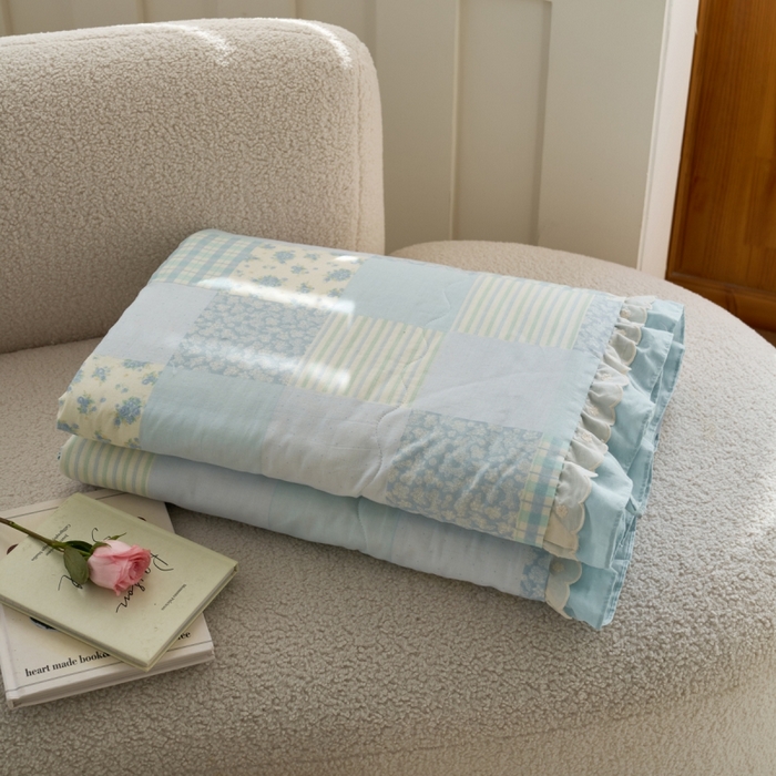 91家纺网 家纺一手货源 找家纺 洋铭区（原狠狠爱） 2025新款A类双层纱双层花边款系列夏被夏凉被空调被 叠拍图