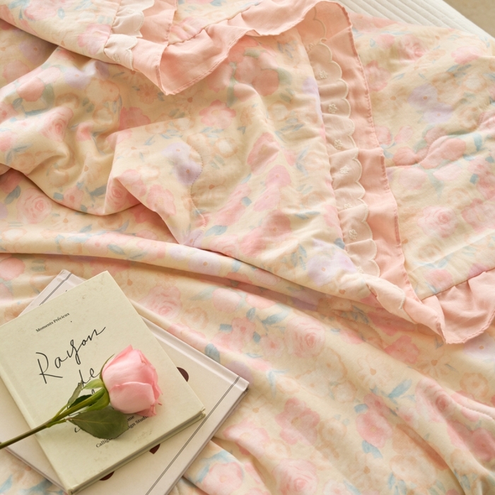 91家纺网 家纺一手货源 找家纺 洋铭区（原狠狠爱） 2025新款A类双层纱双层花边款系列夏被夏凉被空调被 飞燕粉花