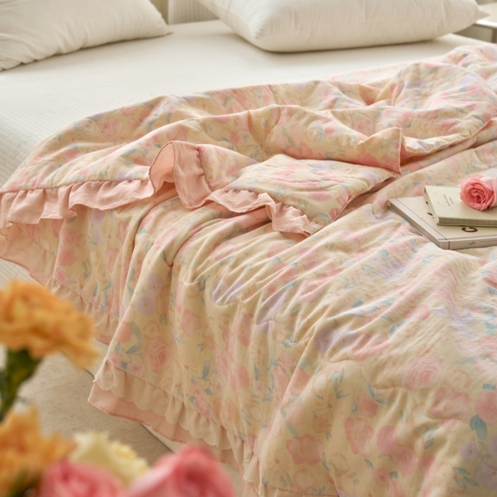 91家纺网 家纺一手货源 找家纺 洋铭区（原狠狠爱） 2025新款A类双层纱双层花边款系列夏被夏凉被空调被 飞燕粉花