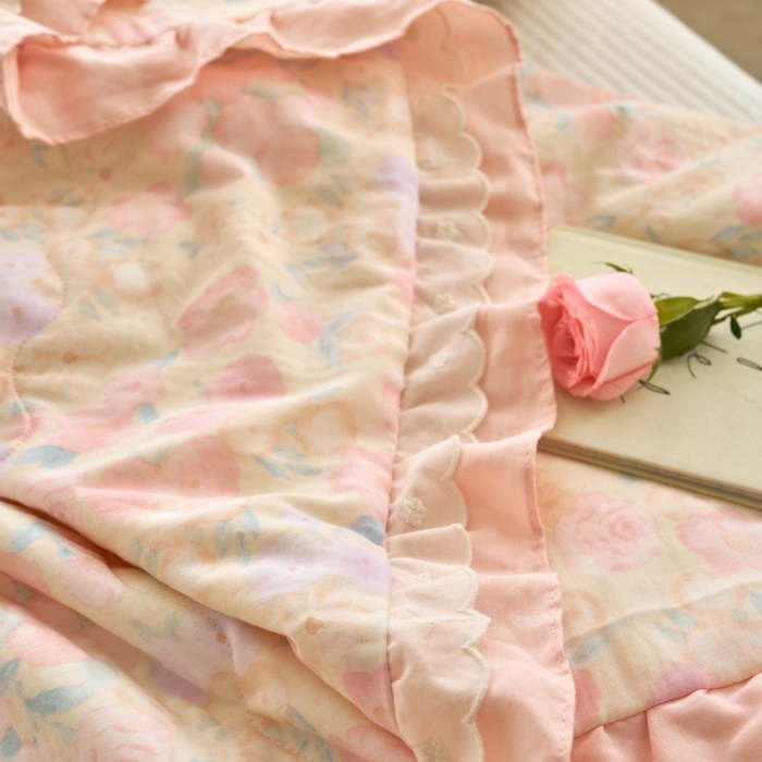 91家纺网 家纺一手货源 找家纺 洋铭区（原狠狠爱） 2025新款A类双层纱双层花边款系列夏被夏凉被空调被 飞燕粉花