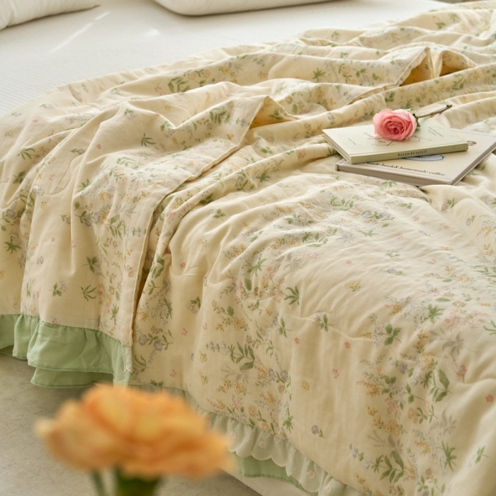 91家纺网 家纺一手货源 找家纺 洋铭区（原狠狠爱） 2025新款A类双层纱双层花边款系列夏被夏凉被空调被 春日樱草