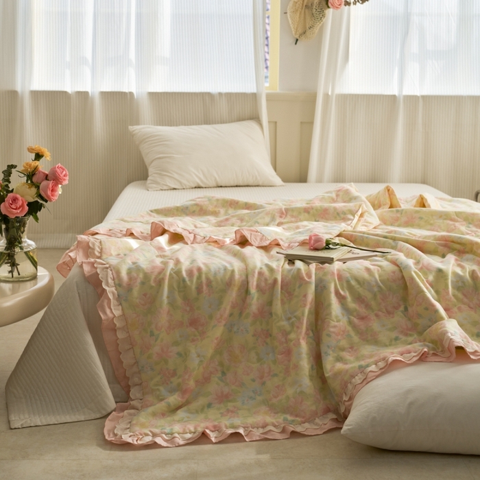 91家纺网 家纺一手货源 找家纺 洋铭区（原狠狠爱） 2025新款A类双层纱双层花边款系列夏被夏凉被空调被 蔷薇花开