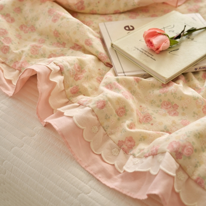 91家纺网 家纺一手货源 找家纺 洋铭区（原狠狠爱） 2025新款A类双层纱双层花边款系列夏被夏凉被空调被 朵朵玫瑰