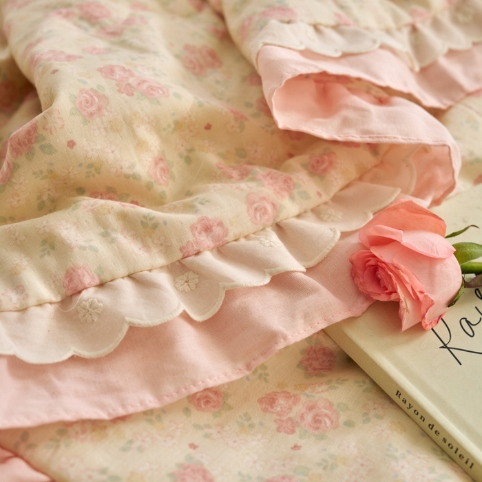 91家纺网 家纺一手货源 找家纺 洋铭区（原狠狠爱） 2025新款A类双层纱双层花边款系列夏被夏凉被空调被 朵朵玫瑰