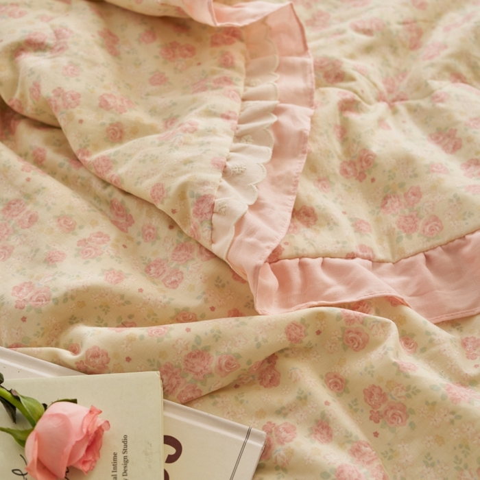 91家纺网 家纺一手货源 找家纺 洋铭区（原狠狠爱） 2025新款A类双层纱双层花边款系列夏被夏凉被空调被 朵朵玫瑰