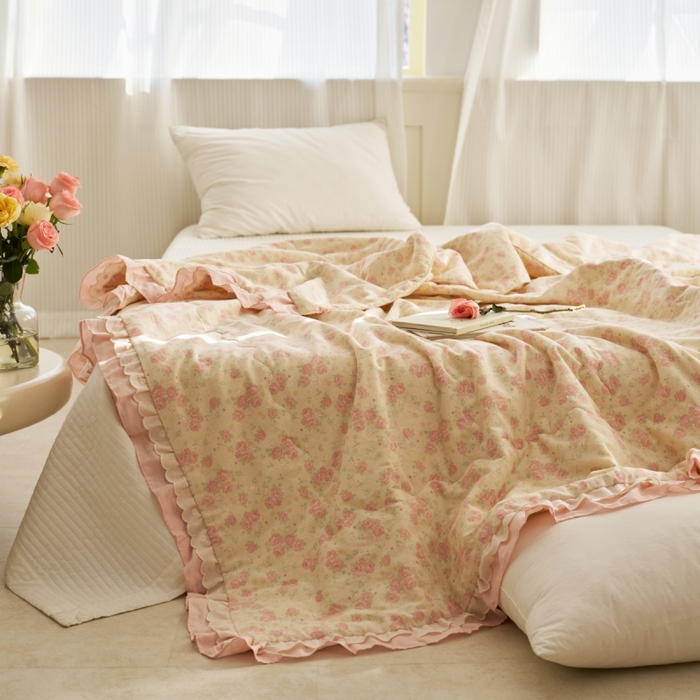 91家纺网 家纺一手货源 找家纺 洋铭区（原狠狠爱） 2025新款A类双层纱双层花边款系列夏被夏凉被空调被 朵朵玫瑰