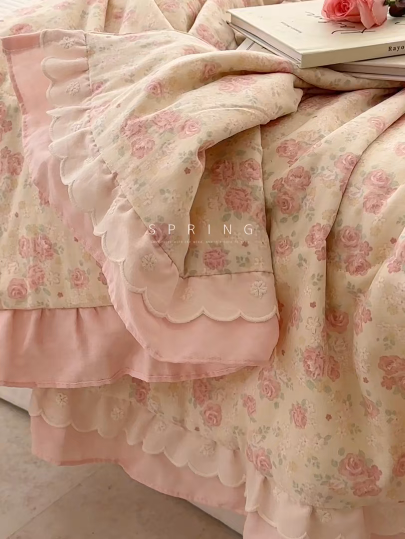 91家纺网 家纺一手货源 找家纺 洋铭区（原狠狠爱） 2025新款A类双层纱双层花边款系列夏被夏凉被空调被 朵朵玫瑰