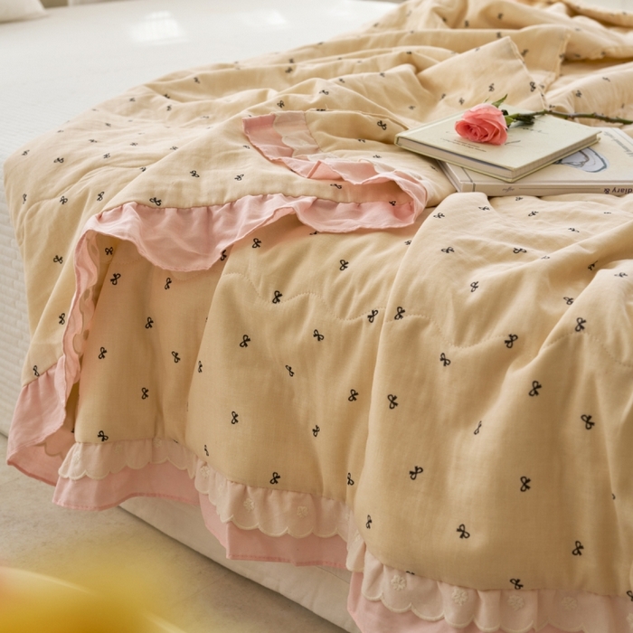 91家纺网 家纺一手货源 找家纺 洋铭区（原狠狠爱） 2025新款A类双层纱双层花边款系列夏被夏凉被空调被 小小蝴蝶结