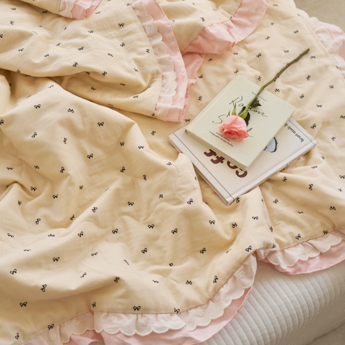 91家纺网 家纺一手货源 找家纺 洋铭区（原狠狠爱） 2025新款A类双层纱双层花边款系列夏被夏凉被空调被 小小蝴蝶结