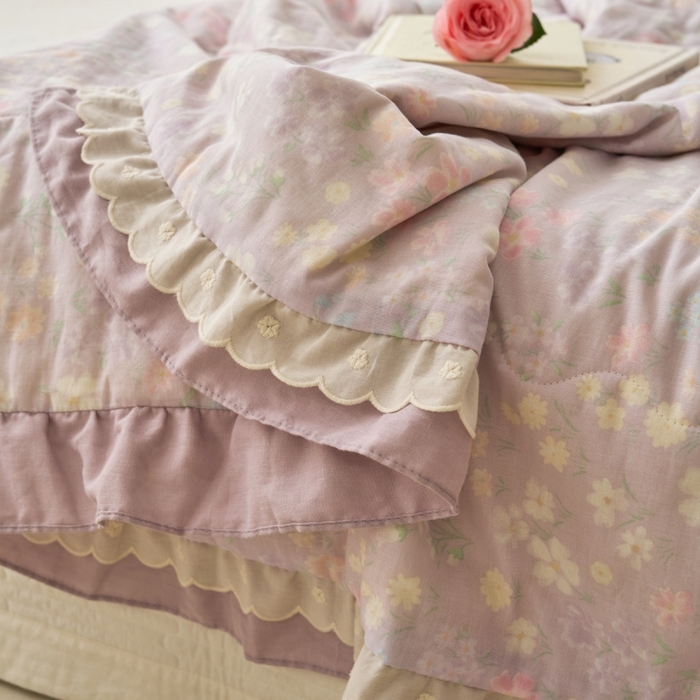 91家纺网 家纺一手货源 找家纺 洋铭区（原狠狠爱） 2025新款A类双层纱双层花边款系列夏被夏凉被空调被 小紫雏菊