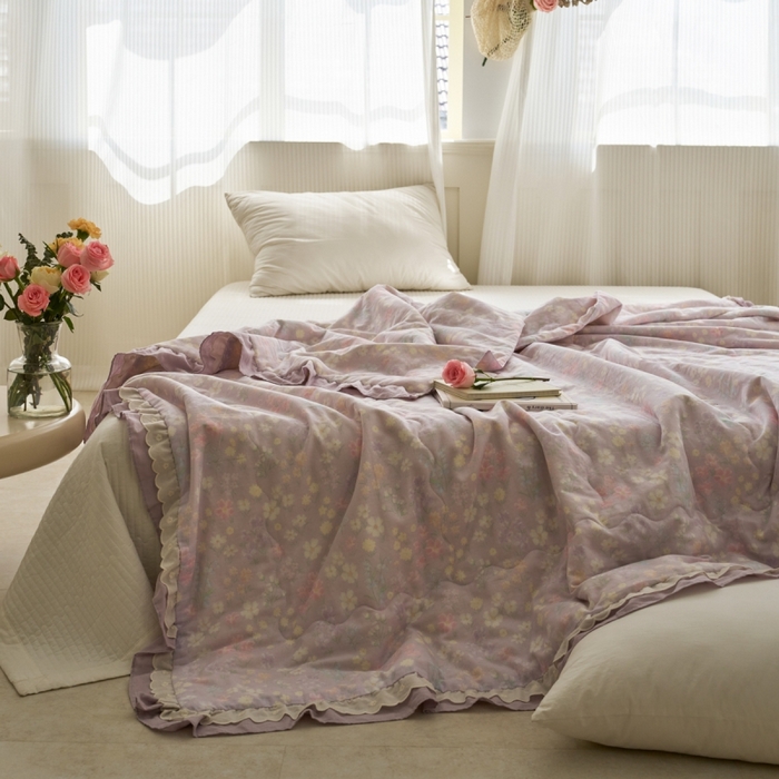 91家纺网 家纺一手货源 找家纺 洋铭区（原狠狠爱） 2025新款A类双层纱双层花边款系列夏被夏凉被空调被 小紫雏菊