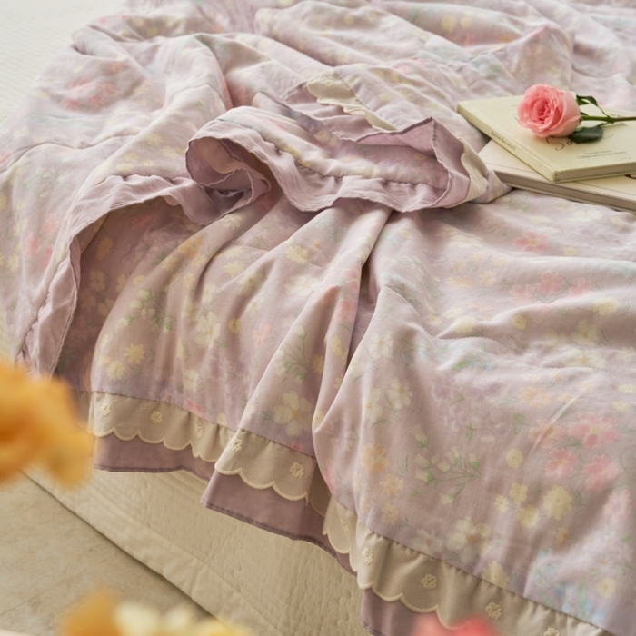 91家纺网 家纺一手货源 找家纺 洋铭区（原狠狠爱） 2025新款A类双层纱双层花边款系列夏被夏凉被空调被 小紫雏菊