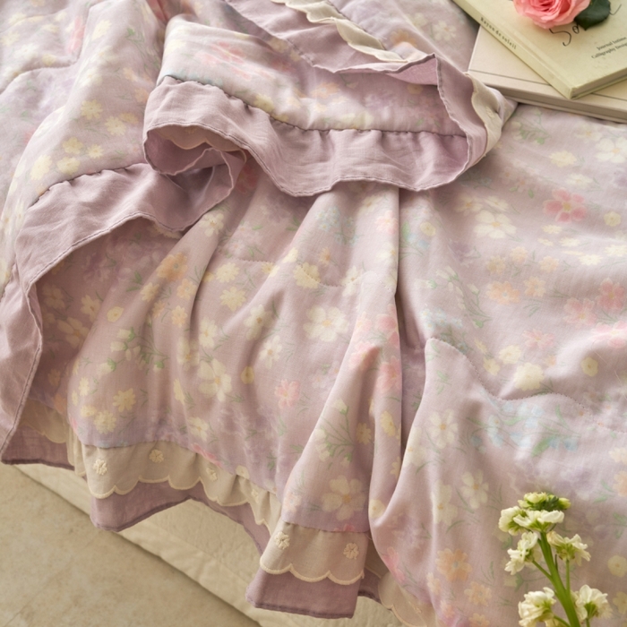 91家纺网 家纺一手货源 找家纺 洋铭区（原狠狠爱） 2025新款A类双层纱双层花边款系列夏被夏凉被空调被 小紫雏菊