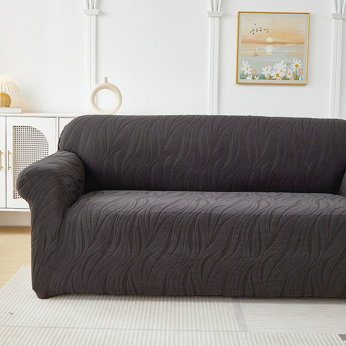 91家纺网 家纺一手货源 找家纺 共鸣沙发套 2025春夏新款水波纹弹力提花全包万能沙发套单沙发套全包款 黑色