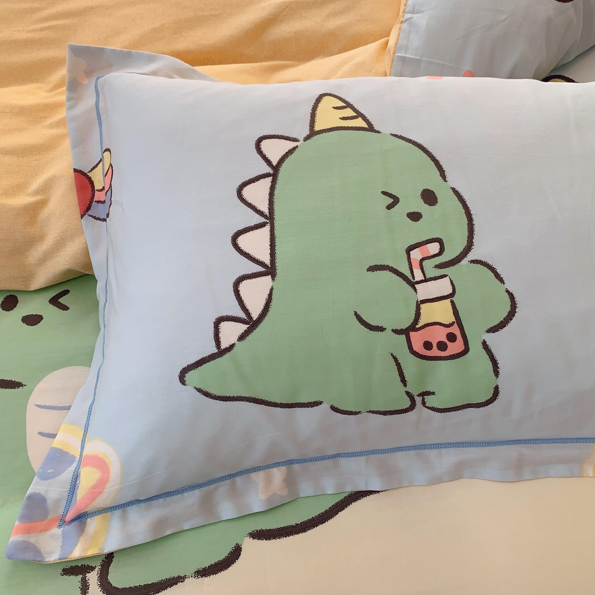 91家纺网 家纺一手货源 找家纺 莱豫家纺 2025新款亲肤舒适小清新印花全棉纯棉四件套-第二批 星际恐龙