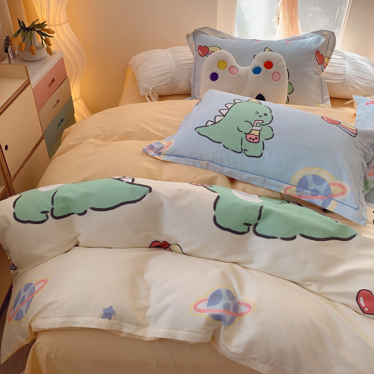 91家纺网 家纺一手货源 找家纺 莱豫家纺 2025新款亲肤舒适小清新印花全棉纯棉四件套-第二批 星际恐龙