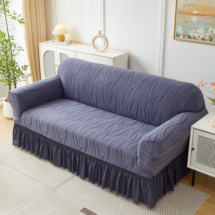 91家纺网 家纺一手货源 找家纺 共鸣沙发套 2025春夏新款水波纹裙摆弹力提花全包万能沙发套单沙发套裙摆款 深灰色（偏蓝）