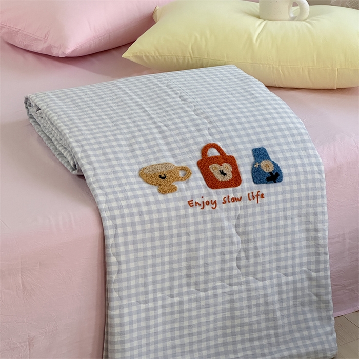 洋铭区（原狠狠爱） 2025新款卡通毛巾绣水洗棉夏被夏凉被空调被四件套 蓝格小包包