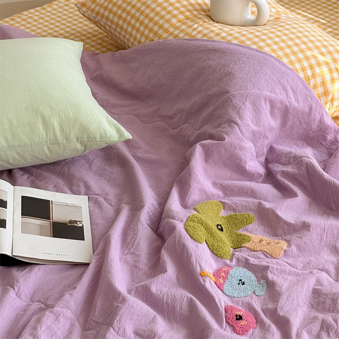91家纺网 家纺一手货源 找家纺 洋铭区（原狠狠爱） 2025新款卡通毛巾绣水洗棉夏被夏凉被空调被四件套 芋香小树