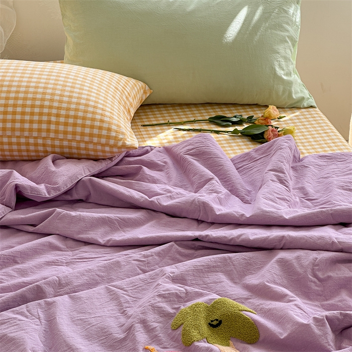 91家纺网 家纺一手货源 找家纺 洋铭区（原狠狠爱） 2025新款卡通毛巾绣水洗棉夏被夏凉被空调被四件套 芋香小树