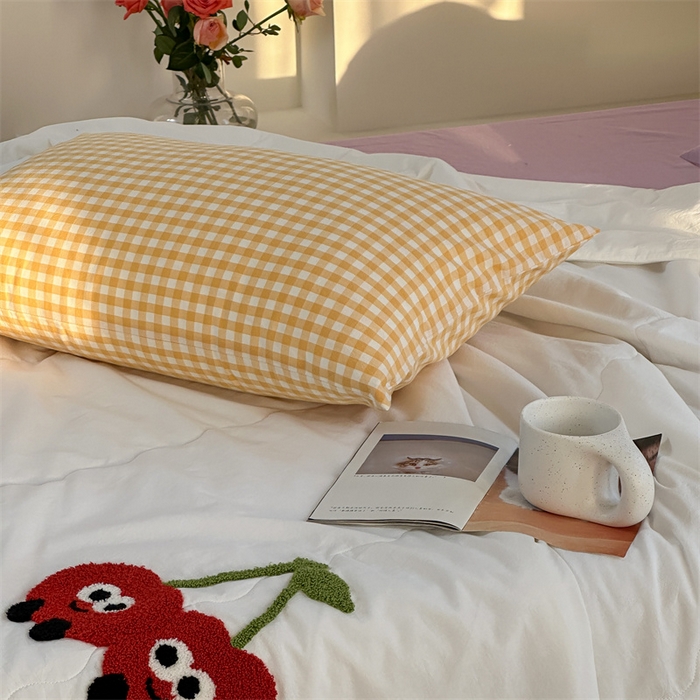 91家纺网 家纺一手货源 找家纺 洋铭区（原狠狠爱） 2025新款卡通毛巾绣水洗棉夏被夏凉被空调被四件套 樱桃甜甜