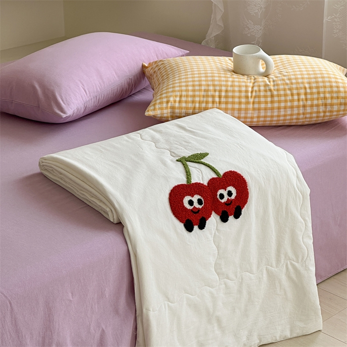 洋铭区（原狠狠爱） 2025新款卡通毛巾绣水洗棉夏被夏凉被空调被四件套 樱桃甜甜